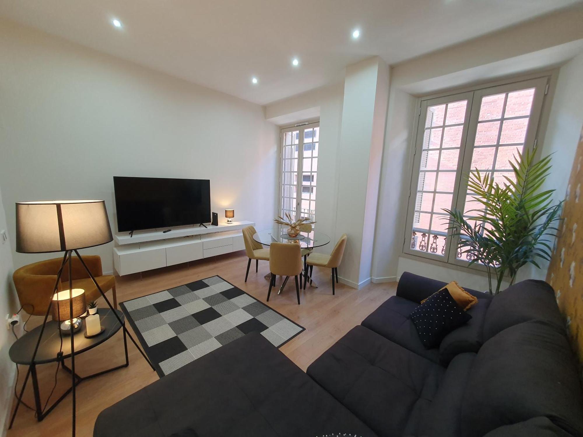 Beautiful Historic Center Apt! มาลากา ภายนอก รูปภาพ